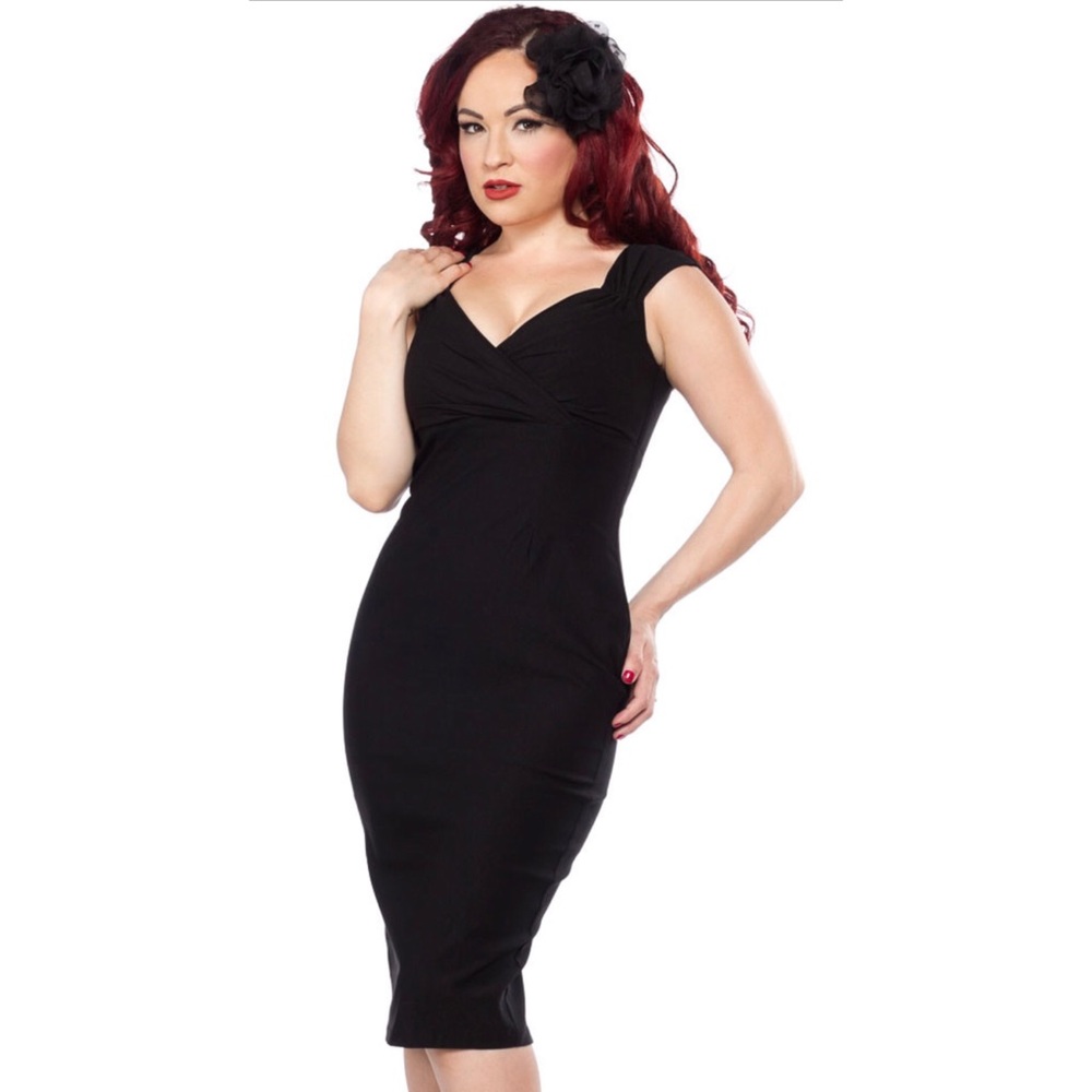 Pinup Couture L Erin Wiggle Dress ✨
